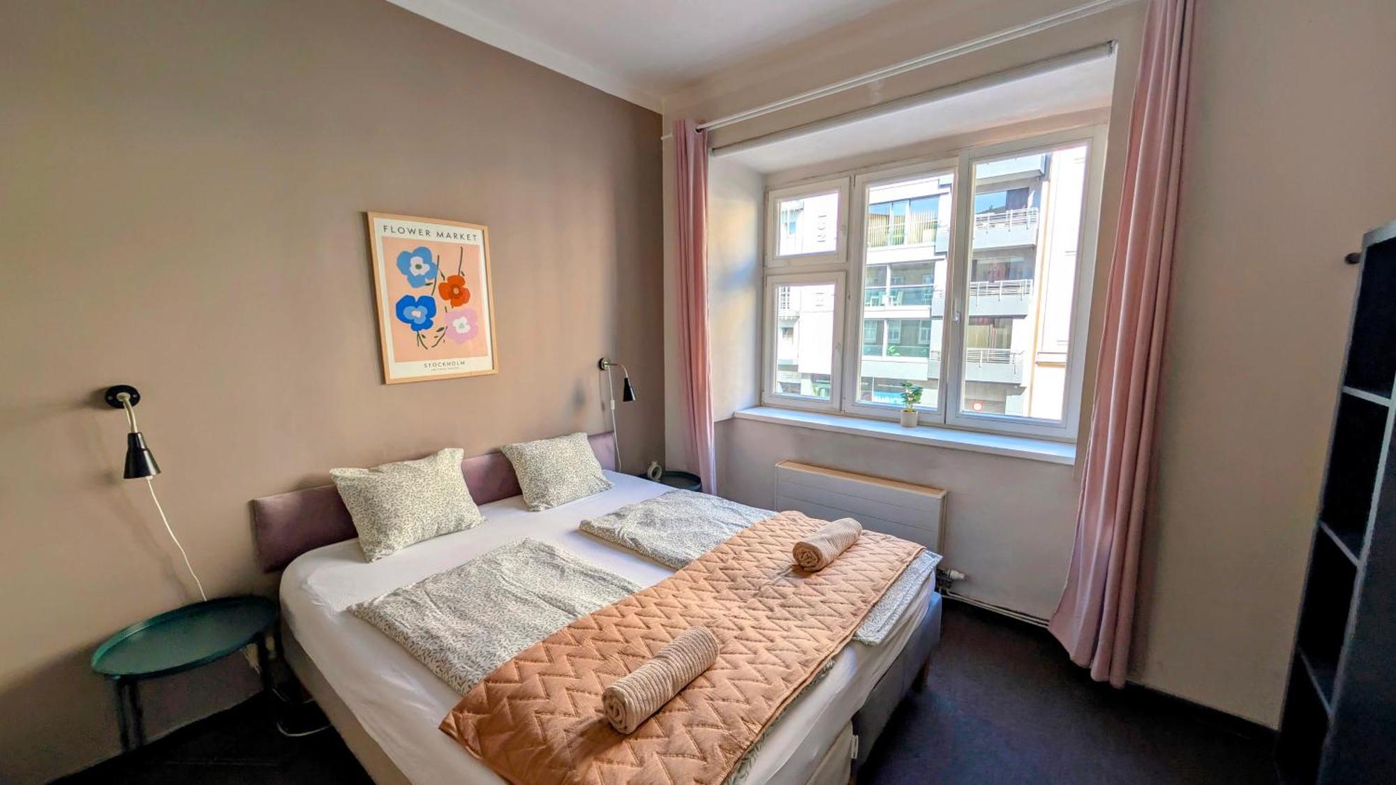 Apartment Flat In Zizkov -103- *